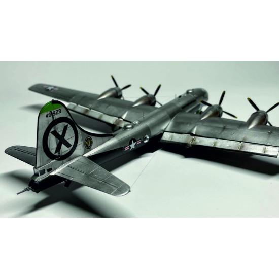 Boeing B-29 Superfortress 144-008 Scale 1/144